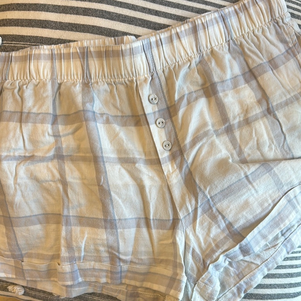 Plaid Women's Shorts in Cream and Gray